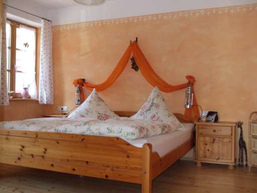 schlafzimmer.jpg